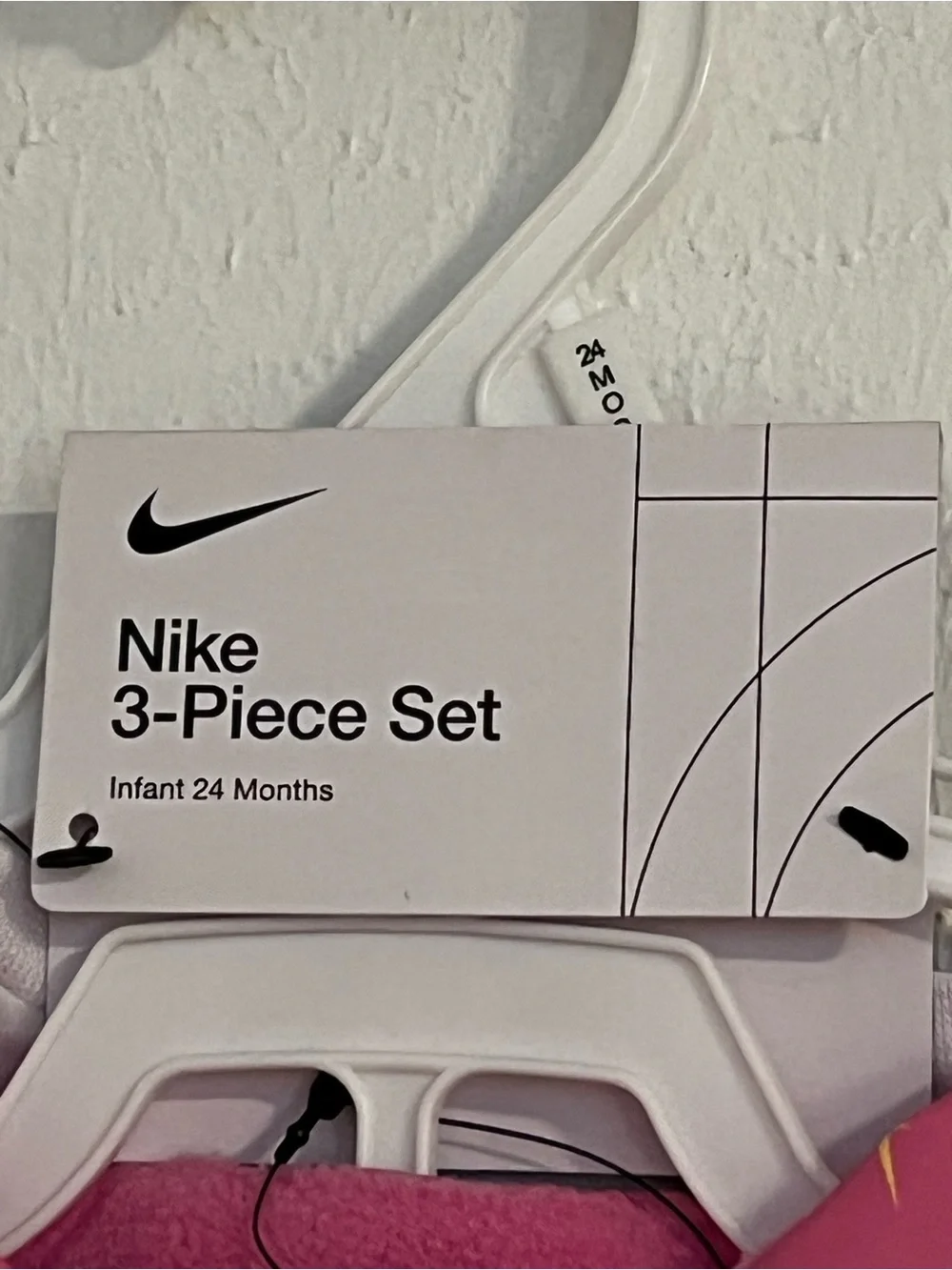 🪩 Nike Pink Puffer Vest & Legging Set with White Top - Picture 7 of 8
